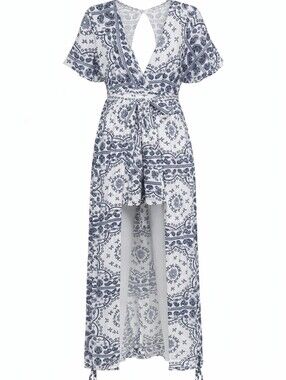 l'atiste maxi dress Step into serenity with this mesmerizing green leaf print maxi dress! Pre-order NOW and be ahead of the trend! Limited stock available. Shop at www.latiste.com! #serenitystyles #greenleafdream